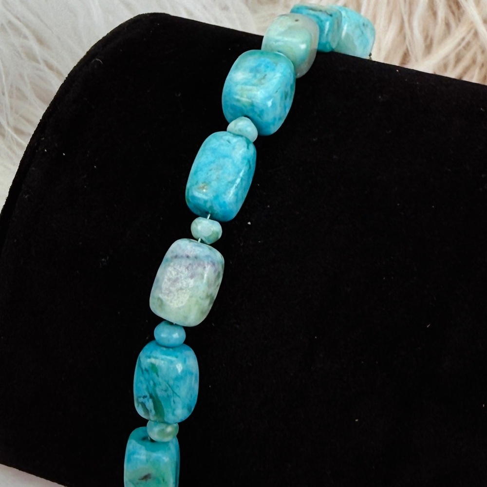 Vintage handmade, gorgeous blue polished stone bracelet